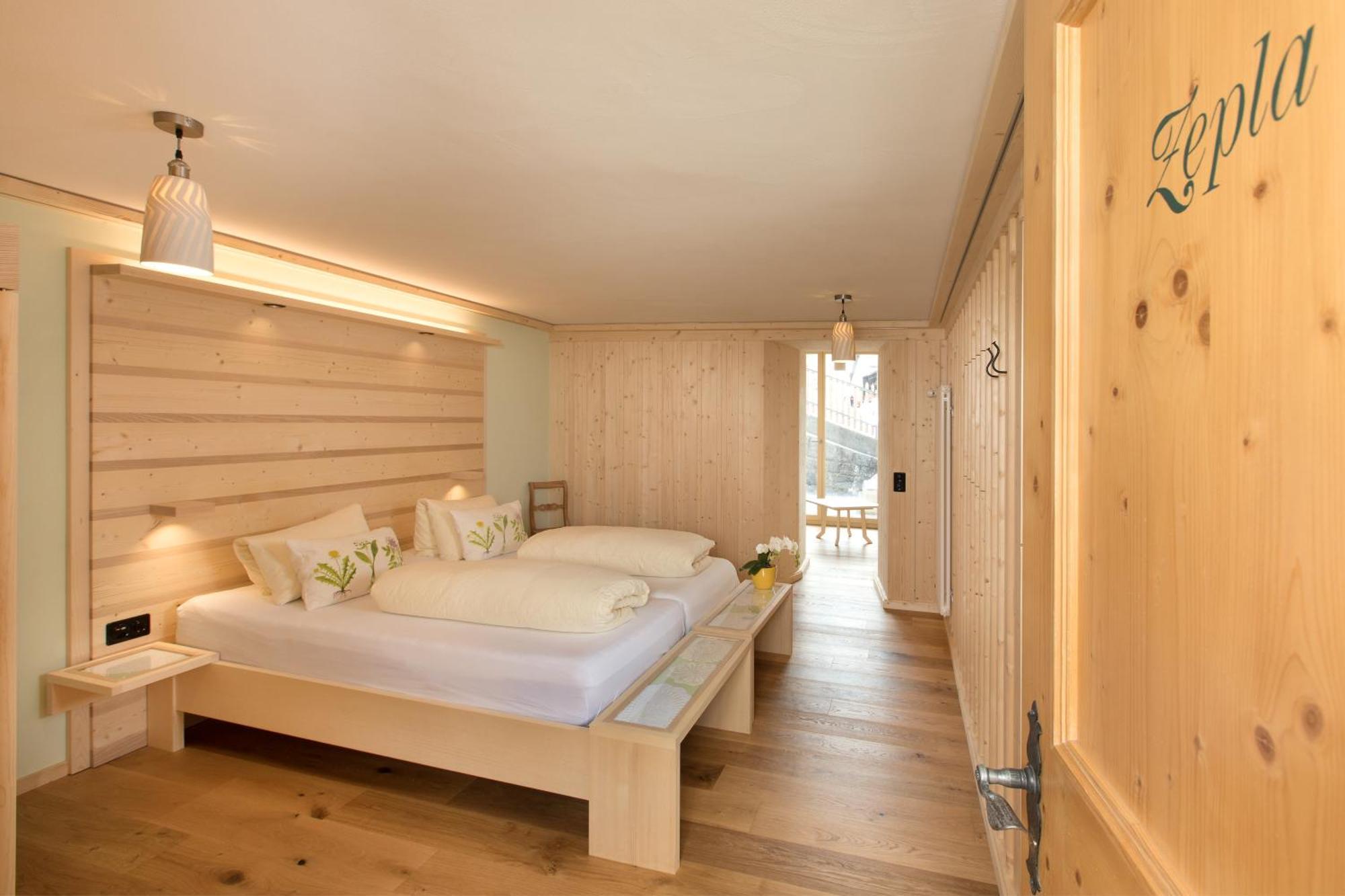 Hotel Alpsu Disentis Exteriör bild
